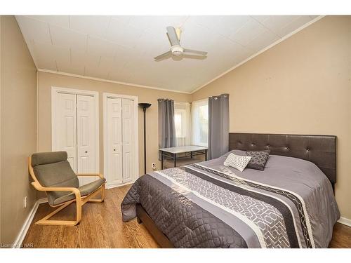 624 Daytona Drive, Fort Erie, ON - Indoor Photo Showing Bedroom