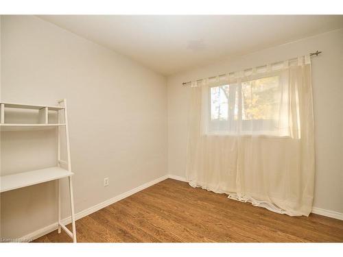 624 Daytona Drive, Fort Erie, ON - Indoor Photo Showing Other Room