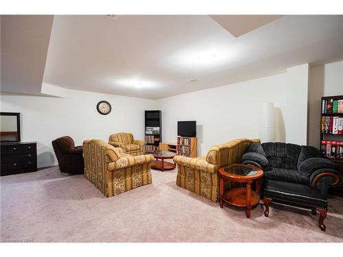 23 Cosmopolitan Common, St. Catharines, ON - Indoor