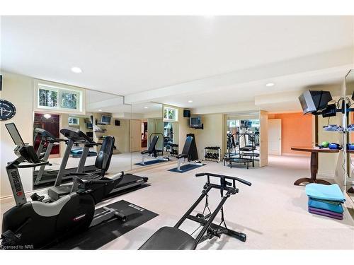 18 Park Court, Niagara-On-The-Lake, ON - Indoor Photo Showing Gym Room