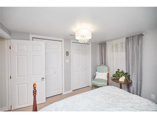 190 Price Avenue, Welland, ON - Indoor Photo Showing Bedroom