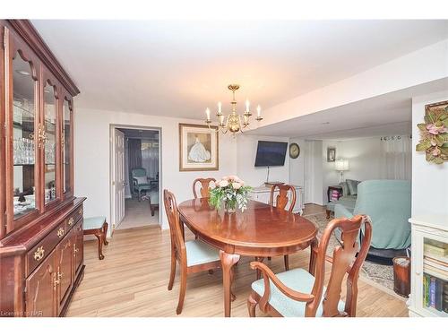 190 Price Avenue, Welland, ON - Indoor Photo Showing Dining Room