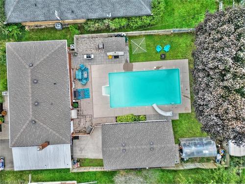 190 Price Avenue, Welland, ON - Outdoor With In Ground Pool