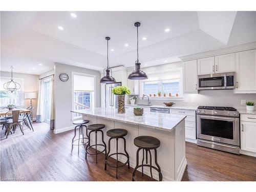 364 Oxford Avenue, Crystal Beach, ON - Indoor Photo Showing Kitchen With Upgraded Kitchen