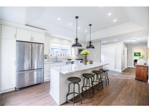 364 Oxford Avenue, Crystal Beach, ON - Indoor Photo Showing Kitchen With Upgraded Kitchen