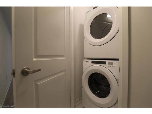 12 Sidney Rose Common, St. Catharines, ON - Indoor Photo Showing Laundry Room