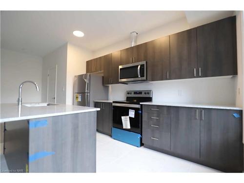 12 Sidney Rose Common, St. Catharines, ON - Indoor Photo Showing Kitchen