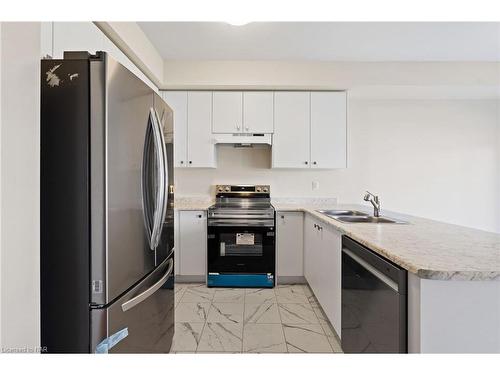 95 Keelson Street, Welland, ON - Indoor Photo Showing Kitchen With Double Sink