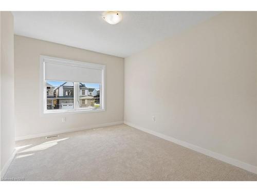 95 Keelson Street, Welland, ON - Indoor Photo Showing Other Room