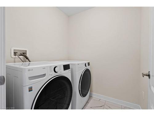 95 Keelson Street, Welland, ON - Indoor Photo Showing Laundry Room