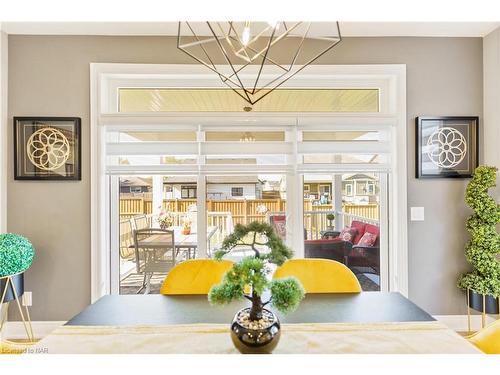 3585 Canfield Crescent, Stevensville, ON - Indoor Photo Showing Dining Room