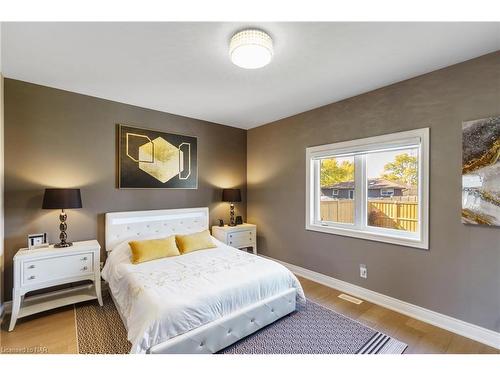 3585 Canfield Crescent, Stevensville, ON - Indoor Photo Showing Bedroom