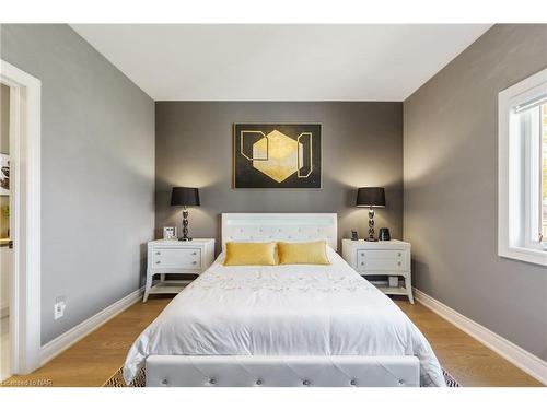 3585 Canfield Crescent, Stevensville, ON - Indoor Photo Showing Bedroom