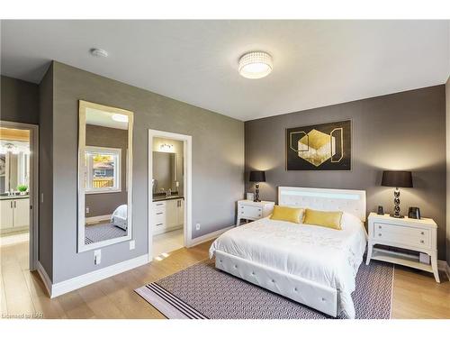 3585 Canfield Crescent, Stevensville, ON - Indoor Photo Showing Bedroom