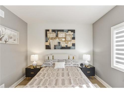 3585 Canfield Crescent, Stevensville, ON - Indoor Photo Showing Bedroom