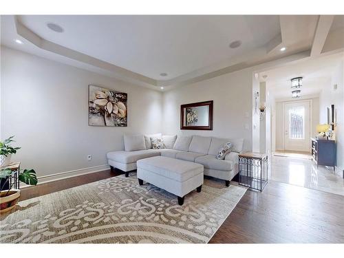 56 Calista Drive, Welland, ON - Indoor Photo Showing Living Room