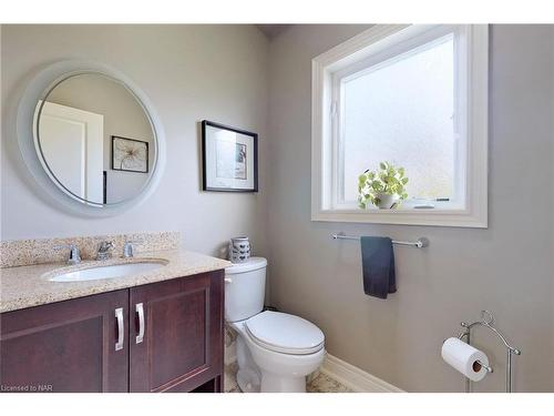 56 Calista Drive, Welland, ON - Indoor Photo Showing Bathroom