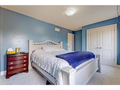 56 Calista Drive, Welland, ON - Indoor Photo Showing Bedroom