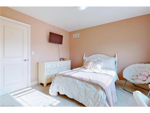 56 Calista Drive, Welland, ON - Indoor Photo Showing Bedroom