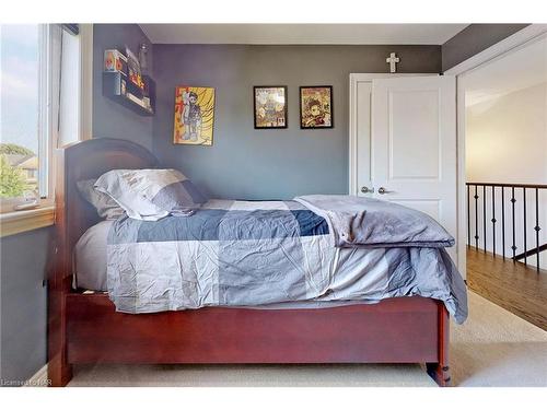 56 Calista Drive, Welland, ON - Indoor Photo Showing Bedroom