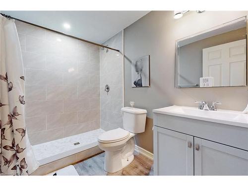 56 Calista Drive, Welland, ON - Indoor Photo Showing Bathroom