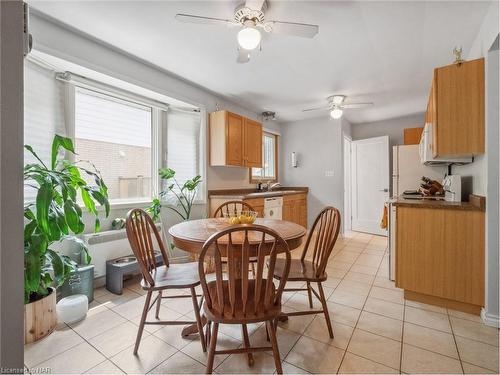 6772 Wilinger Street, Niagara Falls, ON - Indoor Photo Showing Dining Room