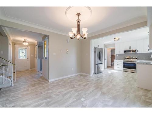 415 Line 1 Road, Niagara-On-The-Lake, ON - Indoor Photo Showing Kitchen