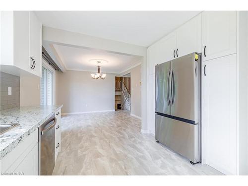 415 Line 1 Road, Niagara-On-The-Lake, ON - Indoor Photo Showing Kitchen