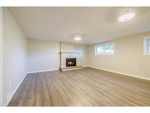 415 Line 1 Road, Niagara-On-The-Lake, ON - Indoor With Fireplace