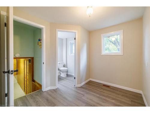 415 Line 1 Road, Niagara-On-The-Lake, ON - Indoor Photo Showing Other Room