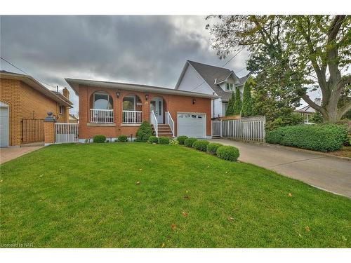 27 Quinn Avenue, Hamilton, ON - Outdoor With Deck Patio Veranda With Facade