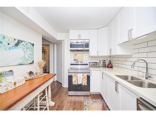 106-189 Dorchester Boulevard, St. Catharines, ON - Indoor Photo Showing Kitchen With Double Sink