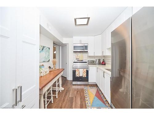 106-189 Dorchester Boulevard, St. Catharines, ON - Indoor Photo Showing Kitchen