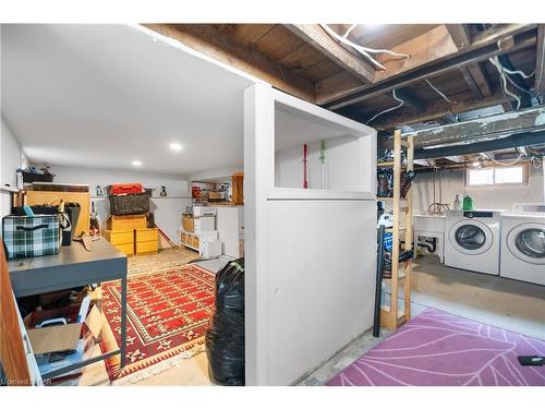 6317 Ash Street, Niagara Falls, ON - Indoor Photo Showing Laundry Room