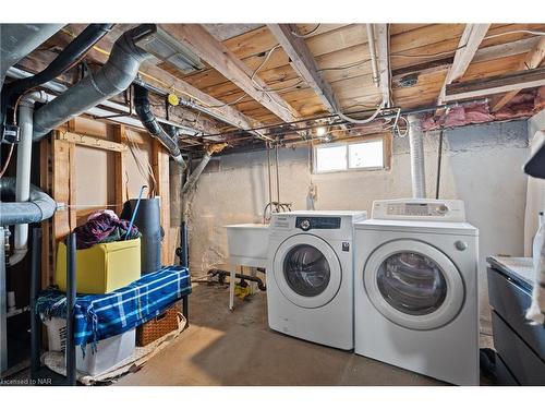 6317 Ash Street, Niagara Falls, ON - Indoor Photo Showing Laundry Room