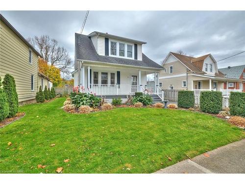 235 Phipps Street, Fort Erie, ON - Outdoor With Deck Patio Veranda With Facade