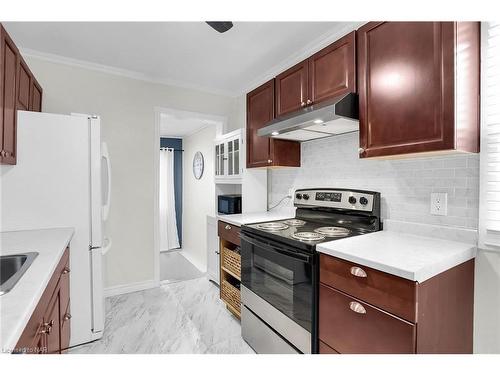 26 Doncaster Boulevard, St. Catharines, ON - Indoor Photo Showing Kitchen