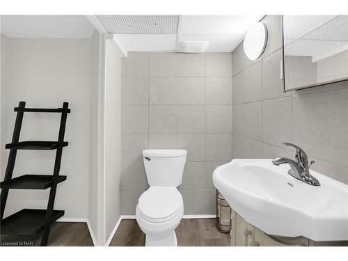 26 Doncaster Boulevard, St. Catharines, ON - Indoor Photo Showing Bathroom