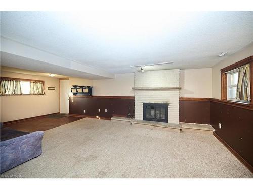 1463 Phillips Street, Fort Erie, ON - Indoor With Fireplace