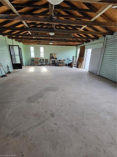 165 East West Line Line, Niagara-On-The-Lake, ON - Indoor Photo Showing Basement