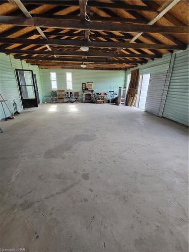 165 East West Line Line, Niagara-On-The-Lake, ON - Indoor Photo Showing Basement