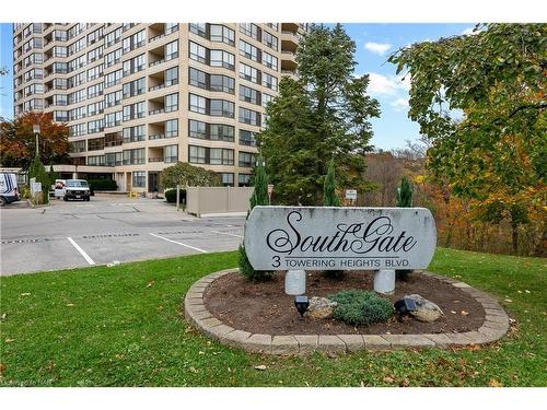 1008-3 Towering Heights Boulevard, St. Catharines, ON - Outdoor With Facade