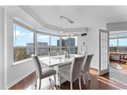 1008-3 Towering Heights Boulevard, St. Catharines, ON - Indoor Photo Showing Dining Room