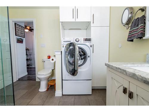 6519 Harper Drive, Niagara Falls, ON - Indoor Photo Showing Laundry Room