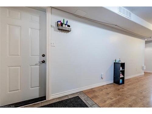 6519 Harper Drive, Niagara Falls, ON - Indoor Photo Showing Other Room