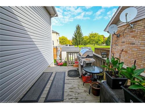 6519 Harper Drive, Niagara Falls, ON - Outdoor With Deck Patio Veranda With Exterior