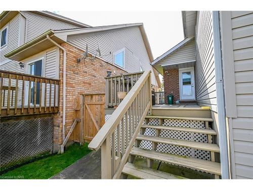 6519 Harper Drive, Niagara Falls, ON - Outdoor With Deck Patio Veranda With Exterior