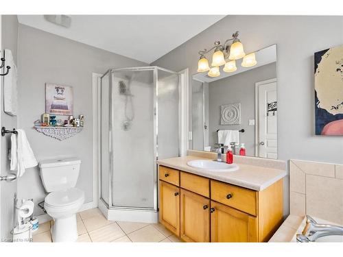 119 Candlewood Drive, Stoney Creek, ON - Indoor Photo Showing Bathroom