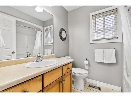 119 Candlewood Drive, Stoney Creek, ON - Indoor Photo Showing Bathroom