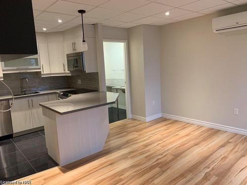 2-238 Bertie Street, Fort Erie, ON - Indoor Photo Showing Kitchen